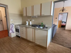 Prodej činžovního domu, Velešín, náměstí J. V. Kamarýta, 342 m2