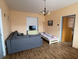 Prodej činžovního domu, Velešín, náměstí J. V. Kamarýta, 342 m2
