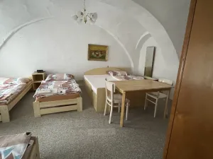 Prodej činžovního domu, Velešín, náměstí J. V. Kamarýta, 342 m2