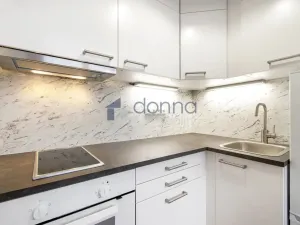Pronájem bytu 2+kk, Praha, Perucká, 37 m2