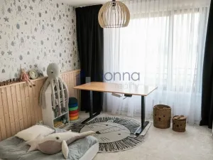 Pronájem bytu 3+kk, Praha, Hrašeho, 86 m2