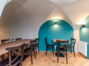 Pronájem obchodního prostoru, Jihlava, Čajkovského, 90 m2