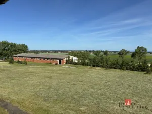 Pronájem skladu, Měník, 5600 m2