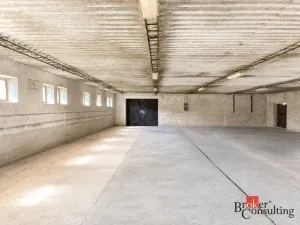 Pronájem skladu, Měník, 500 m2