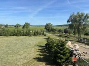 Pronájem skladu, Měník, 500 m2