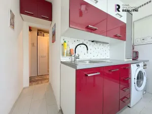 Prodej bytu 2+1, Karlovy Vary - Dvory, K. Kučery, 54 m2