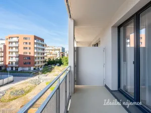 Pronájem bytu 1+kk, Praha - Vysočany, Poděbradská, 33 m2