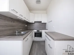 Prodej bytu 2+1, Pardubice - Zelené Předměstí, Palackého třída, 69 m2