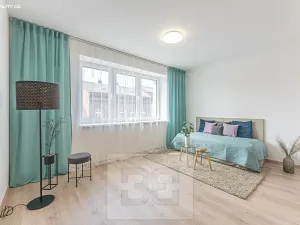 Pronájem bytu 1+kk, Hradec Králové, Pražská třída, 25 m2