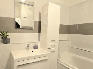 Prodej bytu 2+kk, Praha, Jurkovičova, 58 m2