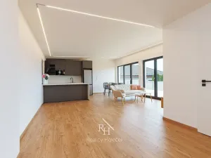 Prodej rodinného domu, Svinaře, Větrná, 156 m2
