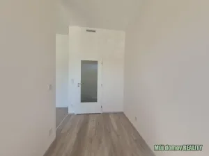 Pronájem bytu 2+kk, Praha - Hostivař, U továren, 31 m2