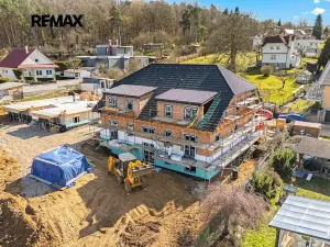 Prodej bytu 3+kk, Praha - Zbraslav, Lesáků, 74 m2