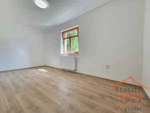 Prodej rodinného domu, Stárkov, 230 m2