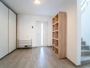 Prodej rodinného domu, Popovičky, Pod Skalkou, 185 m2