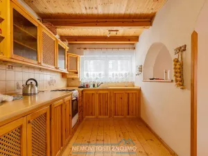 Prodej vícegeneračního domu, Jevišovice, 350 m2