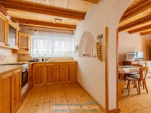 Prodej vícegeneračního domu, Jevišovice, 350 m2