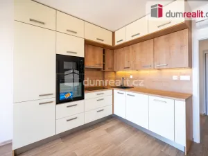 Pronájem bytu 2+kk, Sezimovo Ústí, náměstí Tomáše Bati, 52 m2