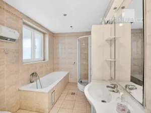 Prodej vícegeneračního domu, Kamenný Přívoz - Hostěradice, 326 m2