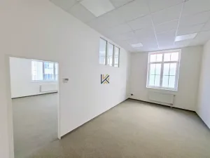 Pronájem kanceláře, Praha - Smíchov, Nádražní, 124 m2