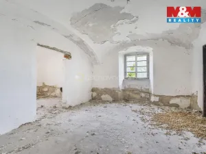 Prodej historického objektu, Zvoleněves, 5000 m2