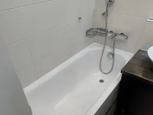 Pronájem bytu 2+kk, Praha - Troja, Hnězdenská, 44 m2