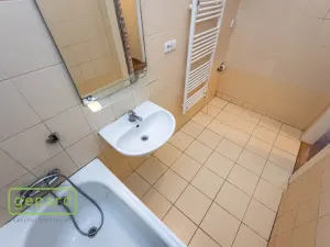 Prodej bytu 1+1, Praha - Holešovice, Osadní, 49 m2