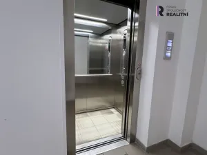 Pronájem kanceláře, Karlovy Vary, T. G. Masaryka, 20 m2