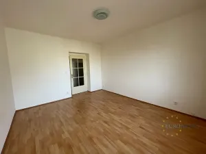 Pronájem bytu 2+kk, Praha - Nusle, V Horkách, 56 m2