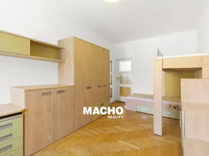 Pronájem bytu 3+1, Plzeň, Politických vězňů, 79 m2