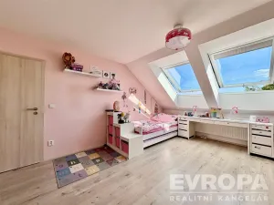 Prodej bytu 3+kk, Olomouc - Nedvězí, Jilemnického, 77 m2