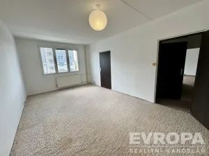 Prodej bytu 2+1, Plzeň - Doubravka, Zábělská, 62 m2