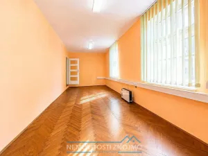 Pronájem kanceláře, Znojmo, Horní náměstí, 96 m2