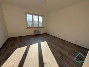 Pronájem bytu 2+1, Krnov - Pod Bezručovým vrchem, nám. Hrdinů, 60 m2