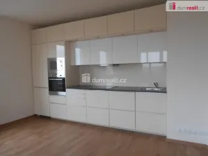 Pronájem bytu 2+kk, Praha - Horní Měcholupy, Modenská, 81 m2