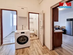 Pronájem bytu 2+kk, Karlovy Vary - Dvory, Chebská, 79 m2