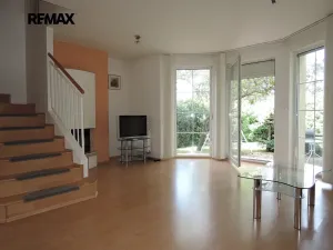 Pronájem rodinného domu, Hostivice, Řehníkova, 150 m2