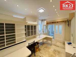 Pronájem obchodního prostoru, Mariánské Lázně, Tyršova, 58 m2
