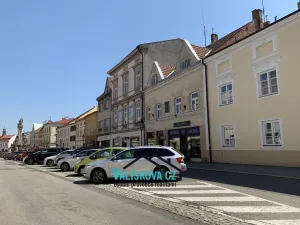 Pronájem obchodního prostoru, Kroměříž, Riegrovo náměstí, 17 m2