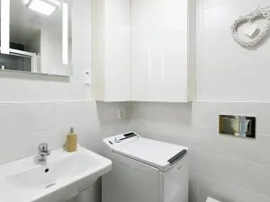 Pronájem bytu 1+kk, Praha - Řeporyje, Kakosova, 42 m2