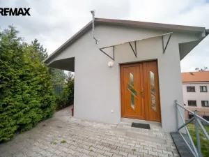 Pronájem rodinného domu, Praha - Hloubětín, Poděbradská, 188 m2