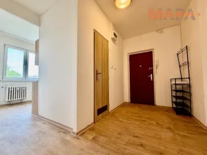 Pronájem bytu 2+1, Kadaň, Chomutovská, 56 m2