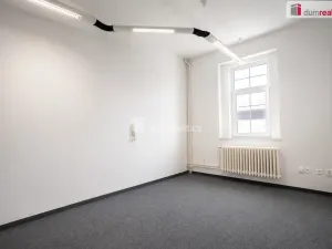 Pronájem kanceláře, Karlovy Vary - Stará Role, Na Výhledě, 28 m2