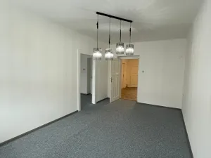 Pronájem bytu 3+1, Pardubice, náměstí Čs. legií, 96 m2