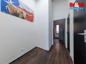 Pronájem obchodního prostoru, Karlovy Vary, Jaltská, 38 m2