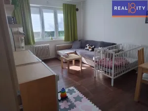 Pronájem bytu 2+1, Praha, Kamerunská, 54 m2