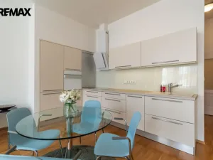 Pronájem bytu 2+kk, Praha - Staré Město, Haštalská, 63 m2