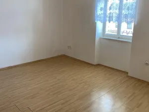 Pronájem bytu 1+1, Jihlava, Seifertova, 36 m2