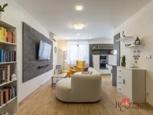Prodej bytu 2+kk, Břeclav - Poštorná, Dělnická, 51 m2