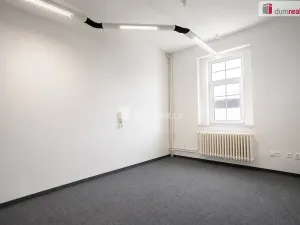 Pronájem kanceláře, Karlovy Vary, Na Výhledě, 28 m2